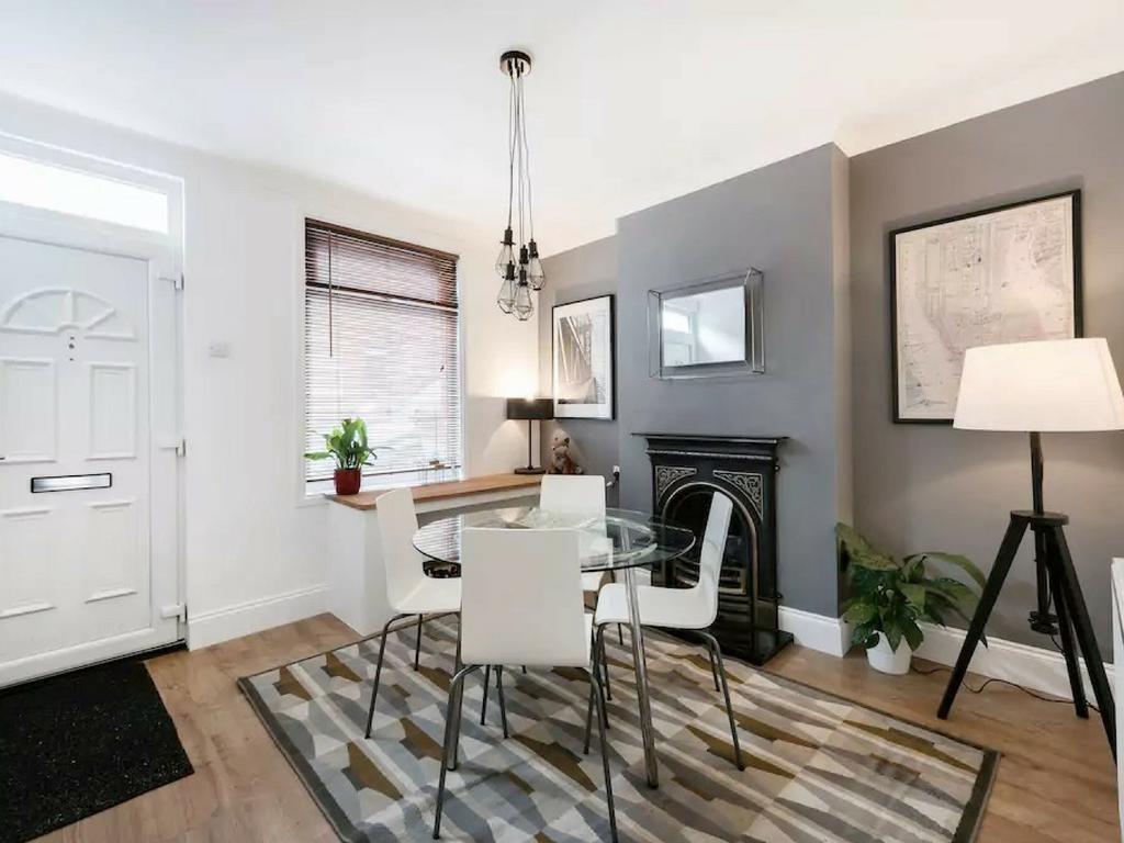 Cambridge House - Modern 2 Bedroom House, Close To Luton Airport & Town Centre Εξωτερικό φωτογραφία