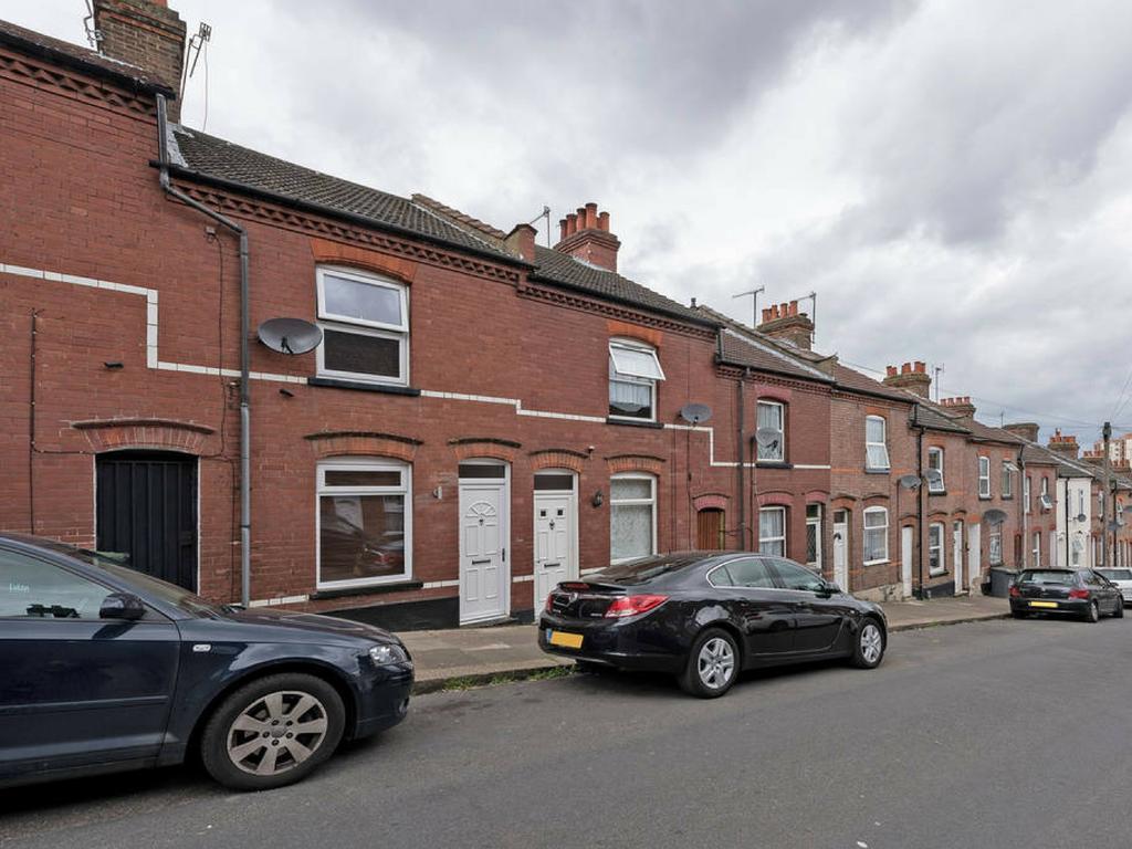 Cambridge House - Modern 2 Bedroom House, Close To Luton Airport & Town Centre Εξωτερικό φωτογραφία